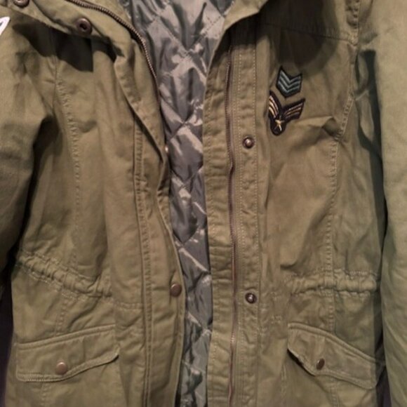Military Style Parka / Anorak jacket / coat with patches! - Picture 4 of 16